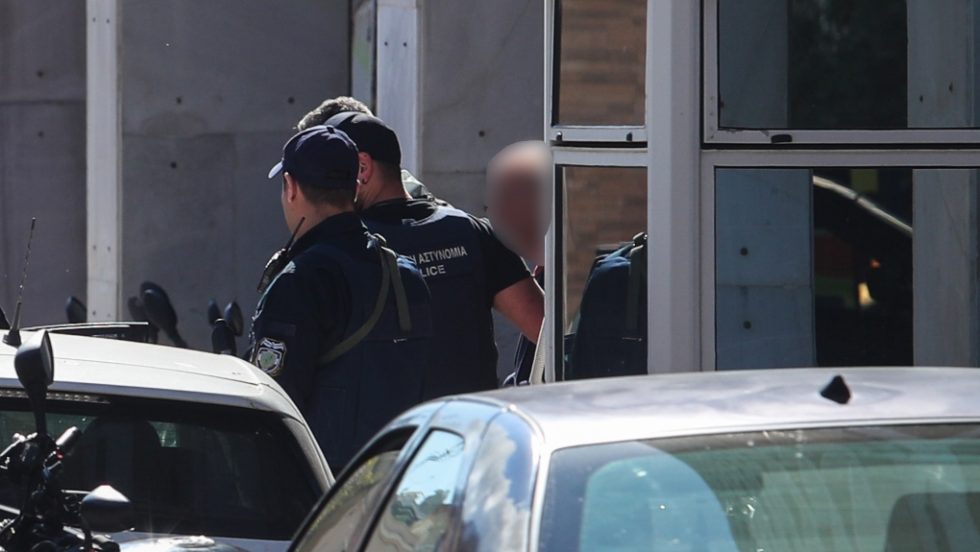 «Θα έμπαινα με το περίστροφο στο Στρασβούργο»: Ολόκληρη η απολογία του 89χρονου ένοπλου
